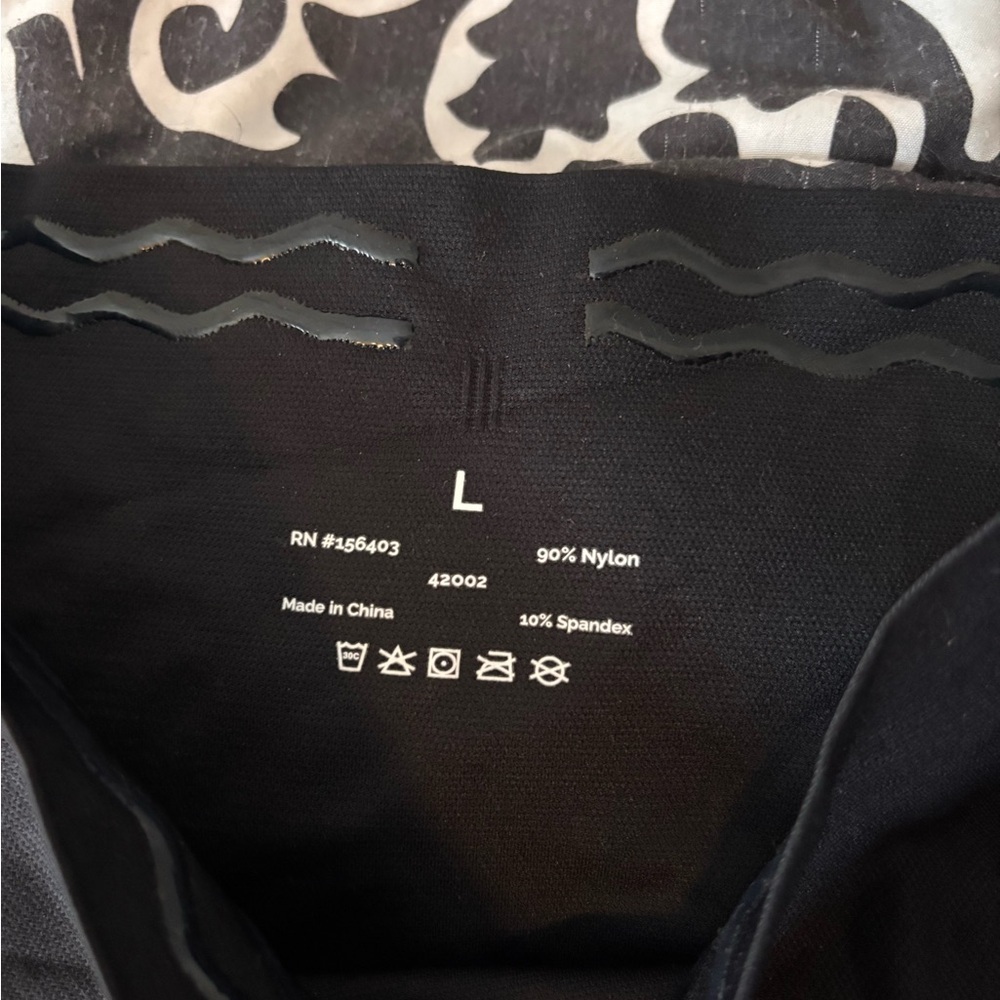 Shapermint Black High-Waisted Leggings - Size Large NWT - Picture 4 of 4